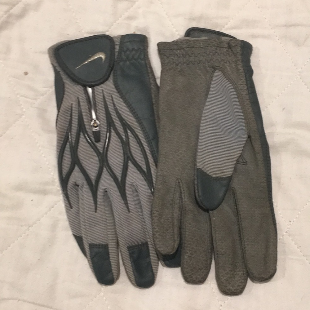 Nike XL football gloves